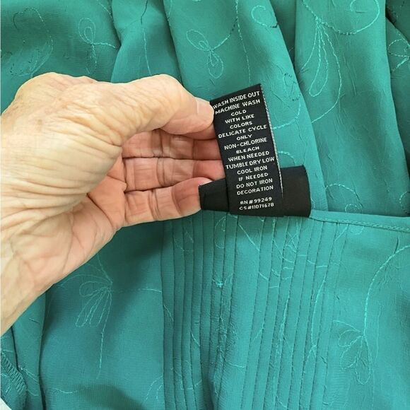 Maggie Barnes Plus Size Woman's Blouse Size 4X Green Beaded Embroidered - Picture 11 of 11